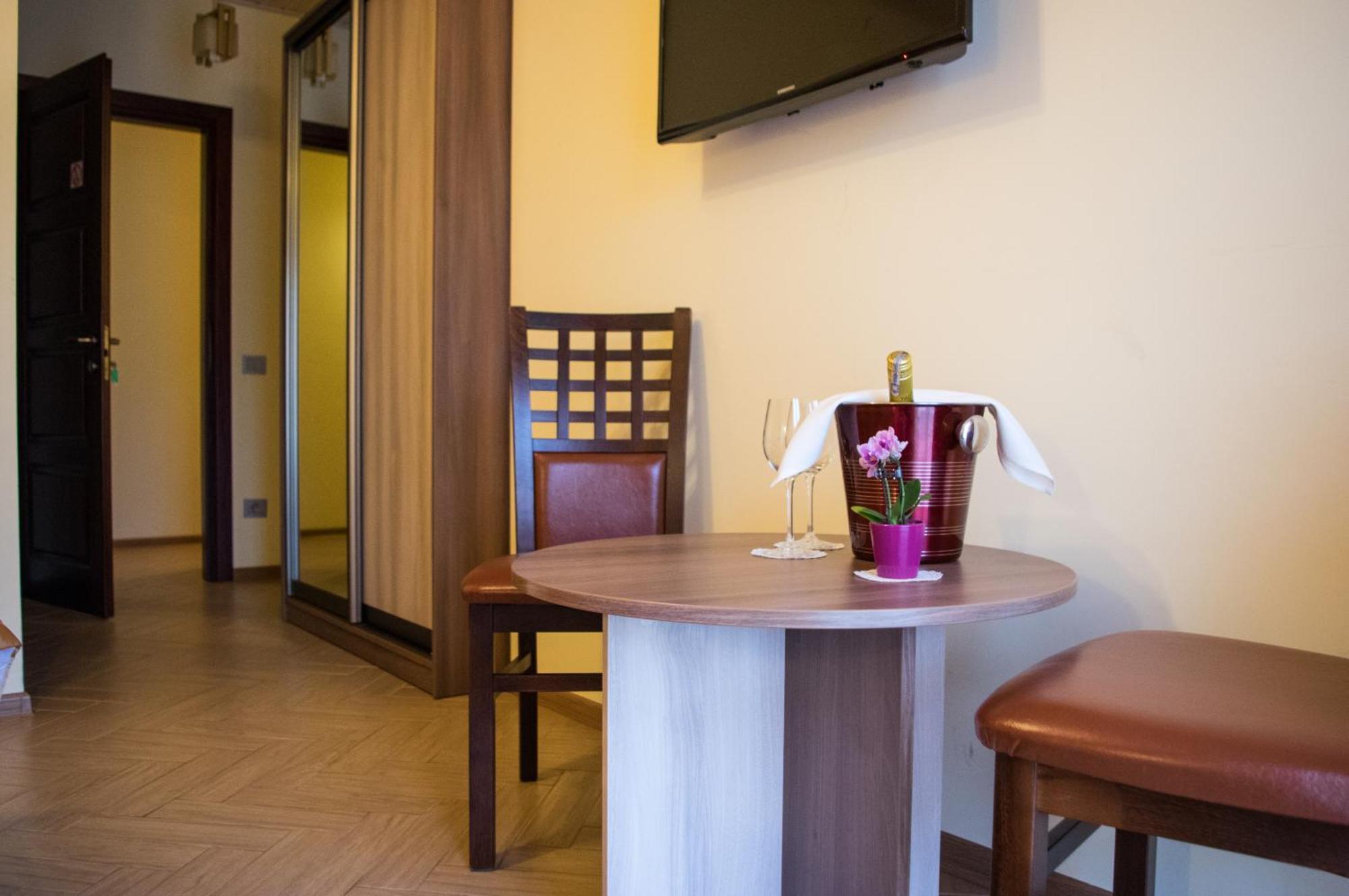 Greta Otel Druskininkai Dış mekan fotoğraf